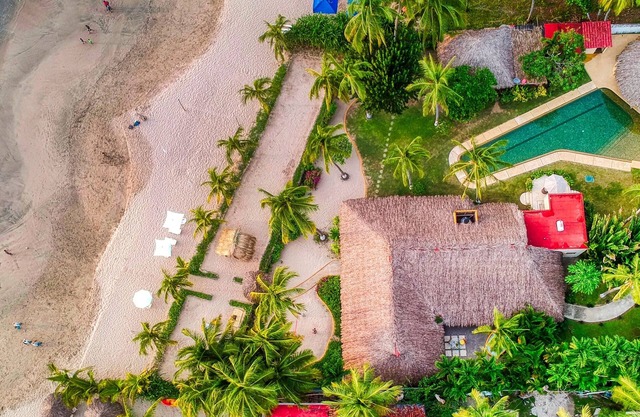 Beachfront Home in La Ropa with Pickleball Court!