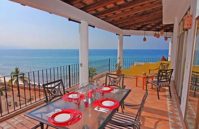 !BEACHFRONT IN THE CITY CENTER! SEPTEMBER SPECIAL, ONLY 225/NT!