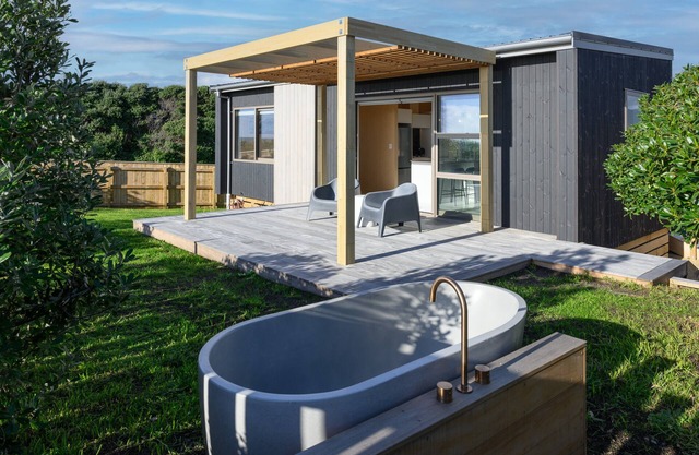 Beachfront, Old Beach Pods - Te Moana