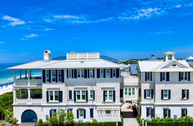 Beachfront Luxury in Seaside, Sleeps 24! Wow Porches & Gulf Views + 2 Bikes!