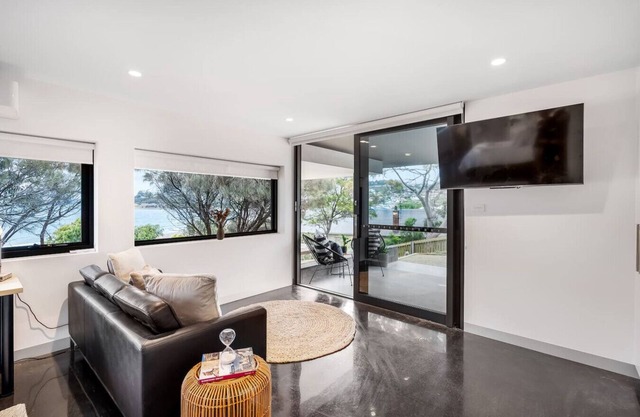 Beachfront W/Breathtaking Views