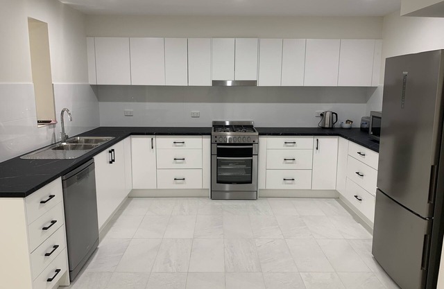 Beachside & Jetty View Apartment 2 (Skippers Apartment)