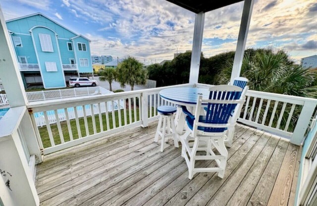 Beachwood Bliss; Oceanview Condo in Atlantic Beach