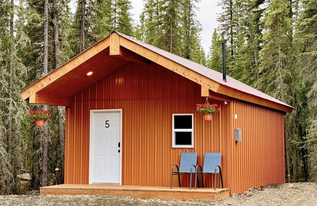 Bear Cabin 5 in Tok Alaska