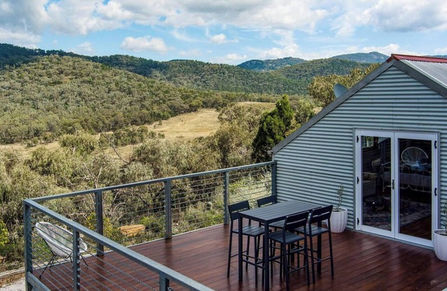 Bear Cottage Eco Escape in the Hills of Riverlea