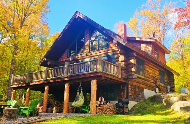 Bear Cove Hideaway- Secluded Cabin on Lake Brassua