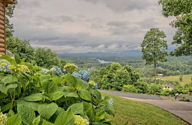 Bears Eye View - by Chatuge Home Concierge lake and mountain views