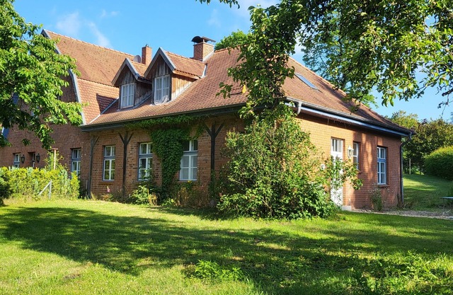 Beautiful vacation apartment in the Schaalsee biosphere reserve with tennis court.