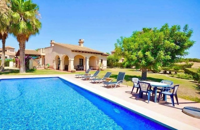 Beautiful villa with lovely private pool. Lovely views over the golf course.