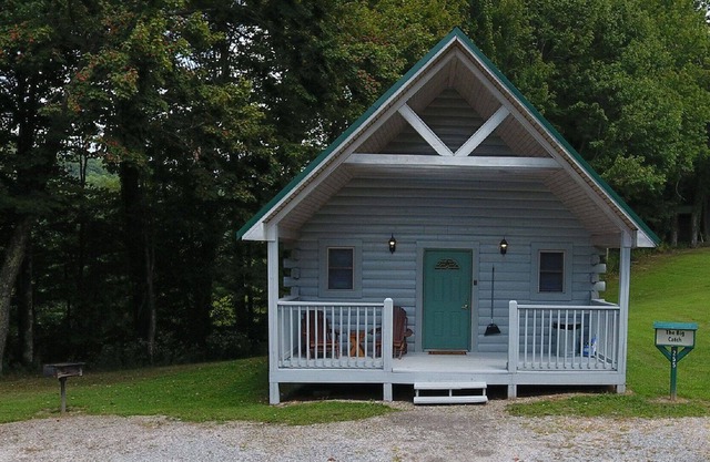 Beautiful 1 Bedroom 1 Bath Log Cabin in Beaver, WV