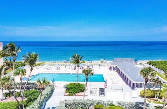 Beautiful 2 bedroom 1.5 bath Celebrity Island home.