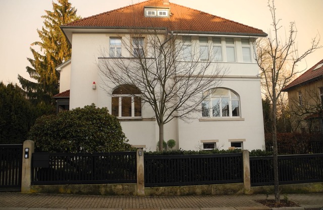 Beautiful 2-room apartment, Dresden-Bühlau, on the heath, but close to the city, terrace, quiet