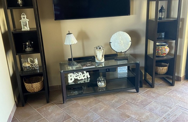 Beautiful 3-Bdrm Oceanview Condo in Las Palomas