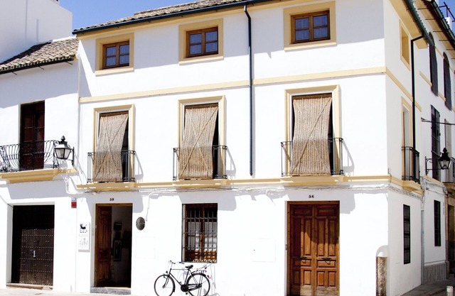 Beautiful And Central House For Up To 8 Guests