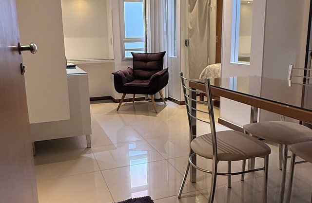 Beautiful and cozy studio apartment in the southwest, close to the South and North wings