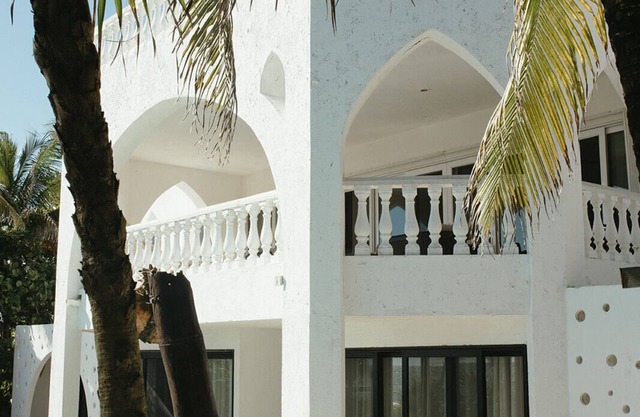 Beautiful and Peaceful Private Oceanfront Villa, Family Vacation and Weddings