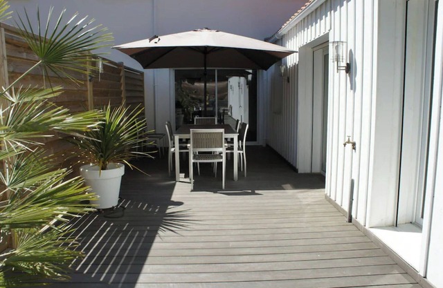 Beautiful apartment with large terrace in Piraillan Lège Cap Ferret