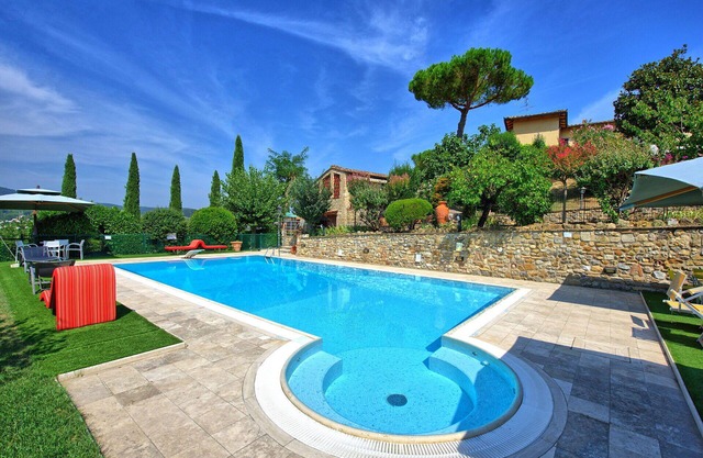 Beautiful apartment for 2 guests with A/C, WIFI, pool, TV and panoramic view