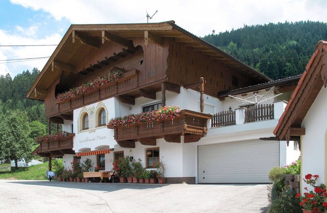 Beautiful apartment for 4 people with WIFI, TV and balcony