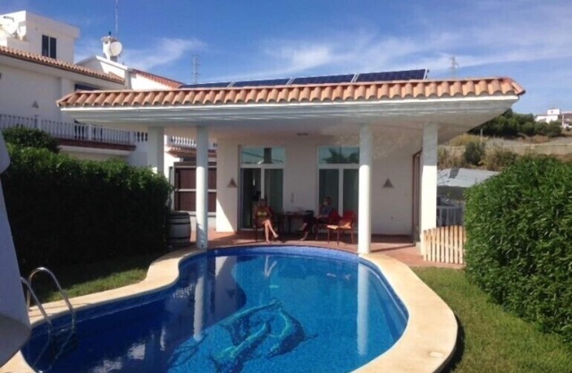 Beautiful apartment by the pool - 200 m to the sea
