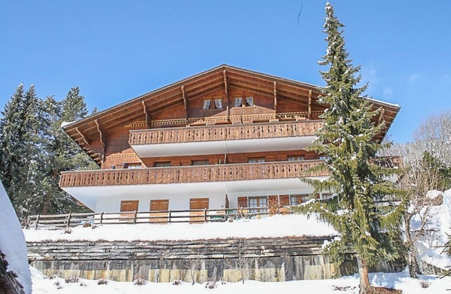 Beautiful apartment Rougemont, sleeps 5