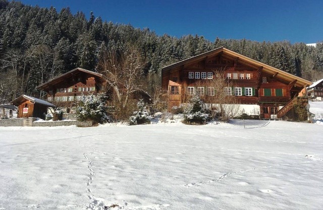 Beautiful apartment for 7 guests with WIFI, TV and balcony