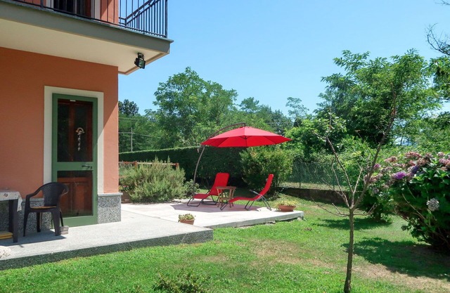 Beautiful apartment for 2 guests with WIFI, TV, patio and pets allowed
