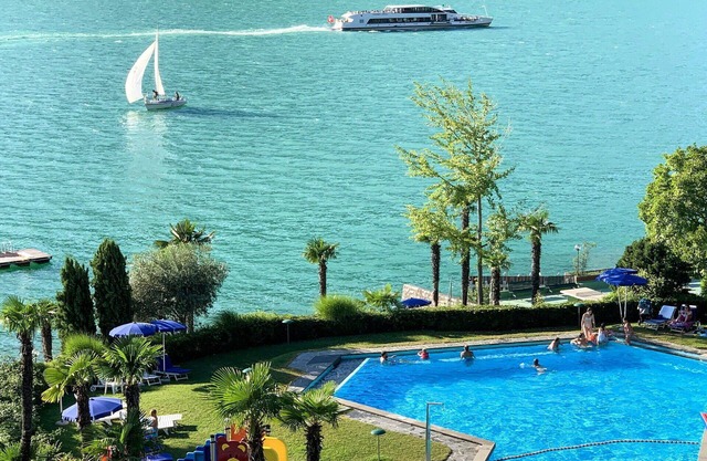Beautiful apartment for 4 guests with A/C, WIFI, pool, TV, balcony and panoramic view