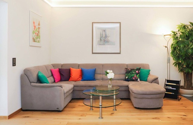 Beautiful apartment for 4 guests with WIFI, TV and balcony