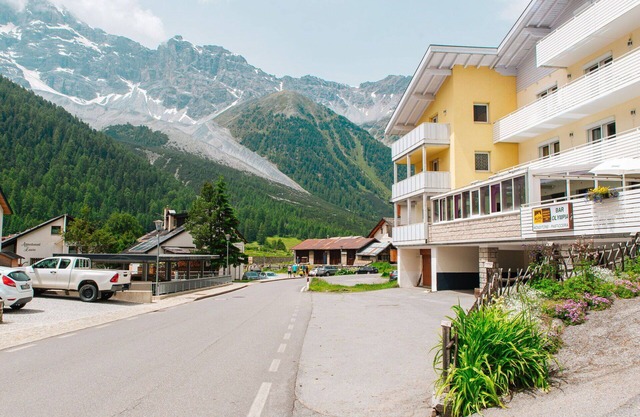 Beautiful apartment for 4 guests with WIFI, TV, terrace, pets allowed and panoramic view