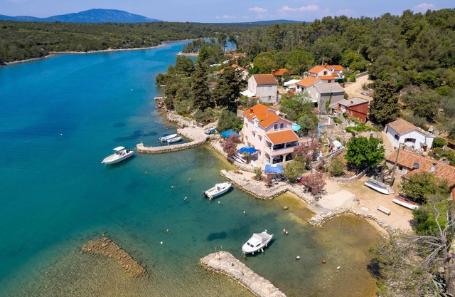 Beautiful apartment in Punta Kriza