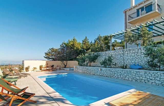 Beautiful apartment in Nerezisca