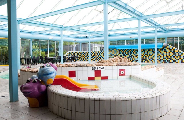 Beautiful apartment in villa for 6 people with pool, WIFI, TV and terrace