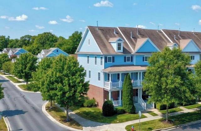 Beautiful Beach Home in Bayside Resort - Steps to Amenities