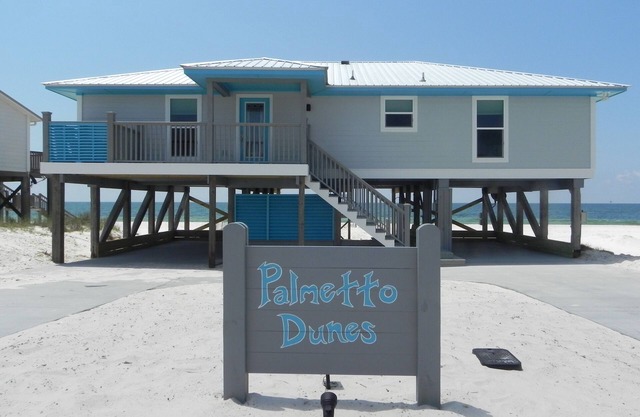 BEAUTIFUL BEACHFRONT PROPERTY!nBOOK YOUR RELAXING GETAWAY AT PALMETTO DUNES! n