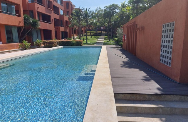 Beautiful Beachfront Condo in Khaotaon2-BR, WiFi, 55" TV New Renovated