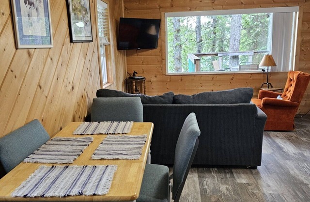 Beautiful Cabin with view of Kasilof River - Access to private dock