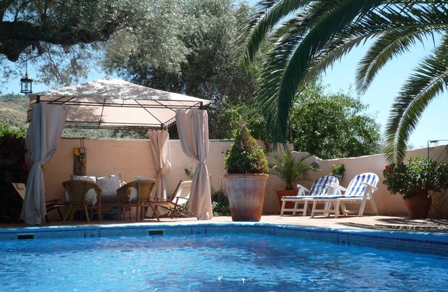 Beautiful Casita with Private Walled and Gated Pool, Stunning Gardens & WiFi