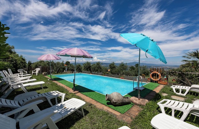 Beautiful Casolare With Pool Among Green, Ficulle, Italy