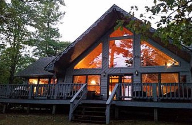 Beautiful Chalet On Long Lake. Spring and Summer dates still available!