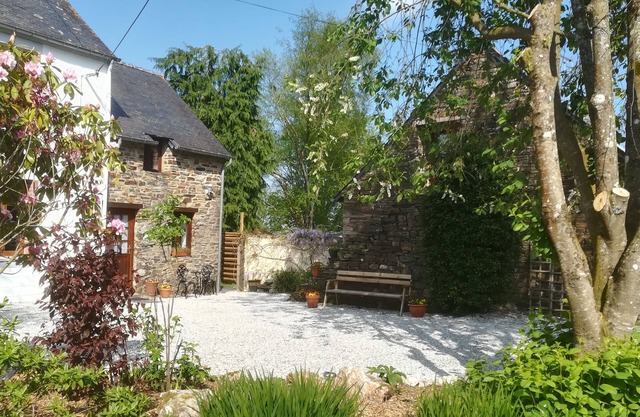 Beautiful charming cottage set in Brittany. Pet friendly!