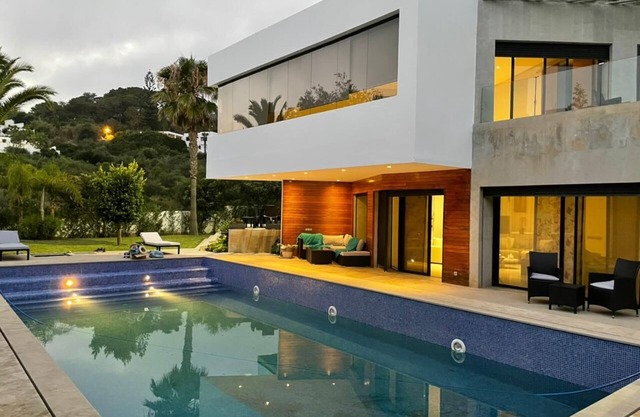 Beautiful, contemporary villa in the mountains of Cabo in a gated community