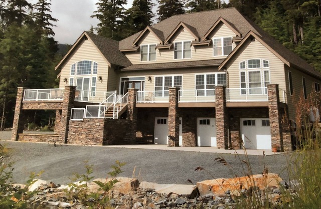 Beautiful Downstairs Studio for rent