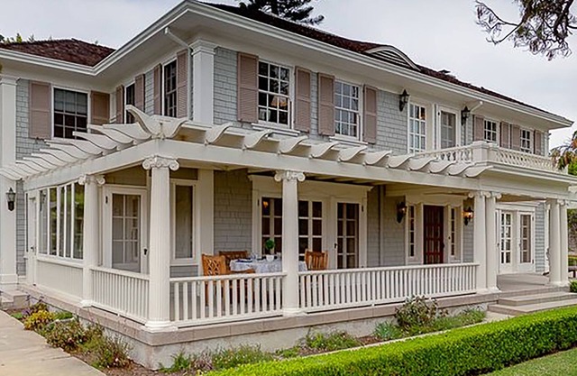 Beautiful Family Home near Rose Bowl, Dodger Stadium & Downtown Los Angeles.