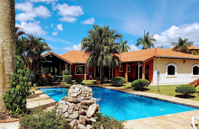 Beautiful farm, Porta do Sol Condominium, with swimming pool and mountain views.