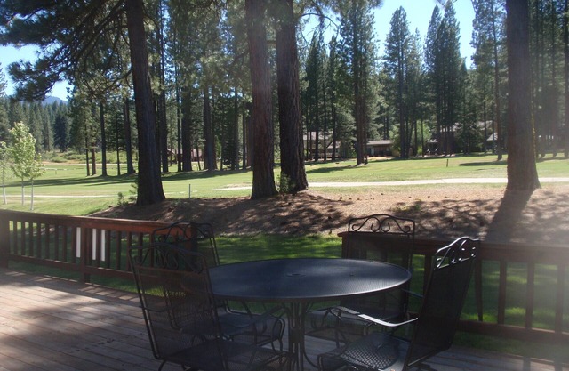 Beautiful Getaway On Plumas Pines Golf Resort
