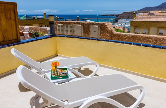 Beautiful holiday home with views of the Port