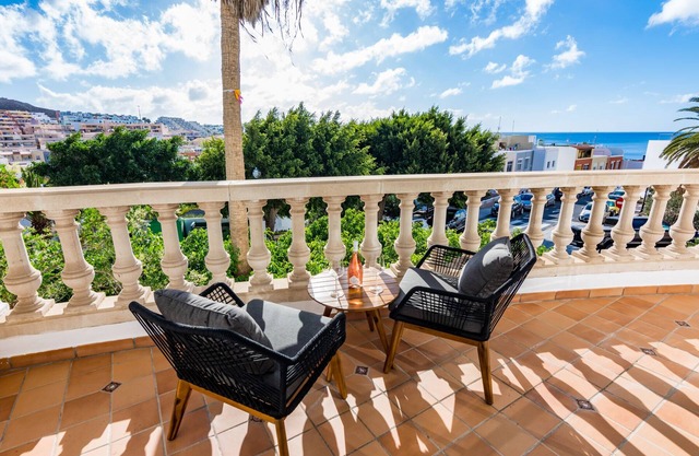 Beautiful holiday rental with shared pool