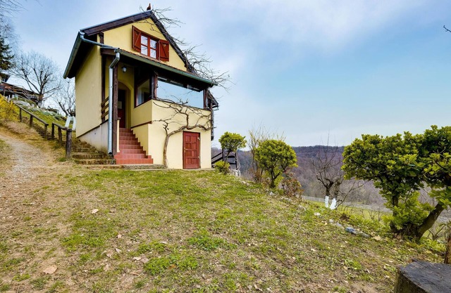 Beautiful home in Veliki Grdevac