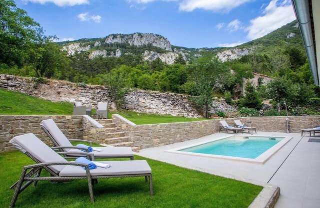 Beautiful home in Buzet with sauna